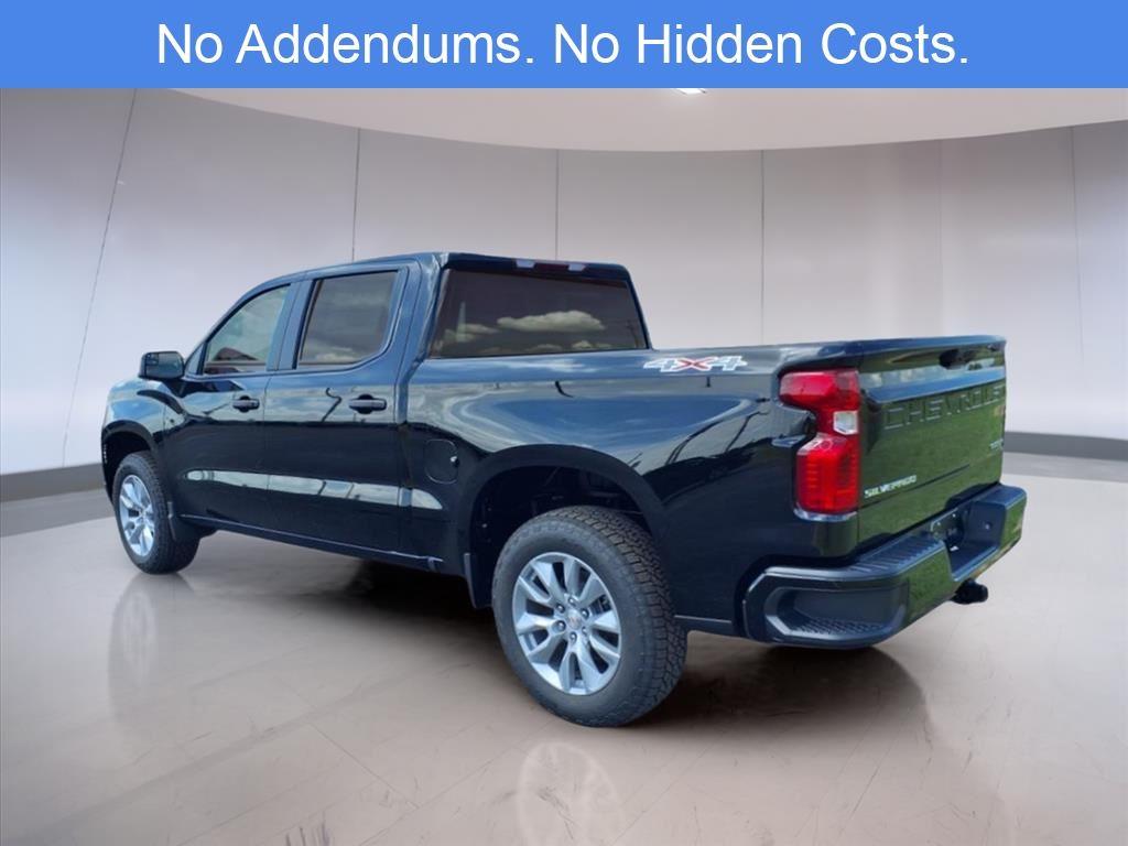 2025 Chevrolet Silverado 1500 Custom photo 3