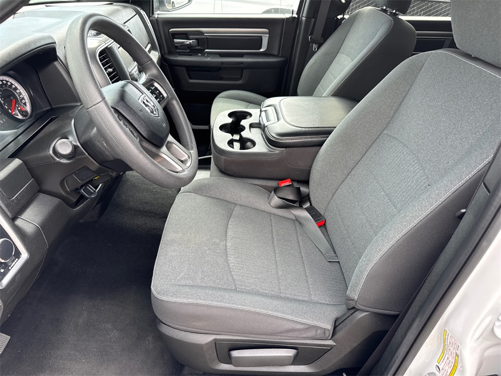 2024 Ram 1500 Classic Warlock photo 23