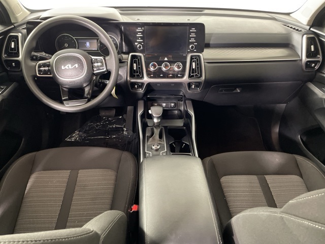 2022 Kia Sorento LX photo 27