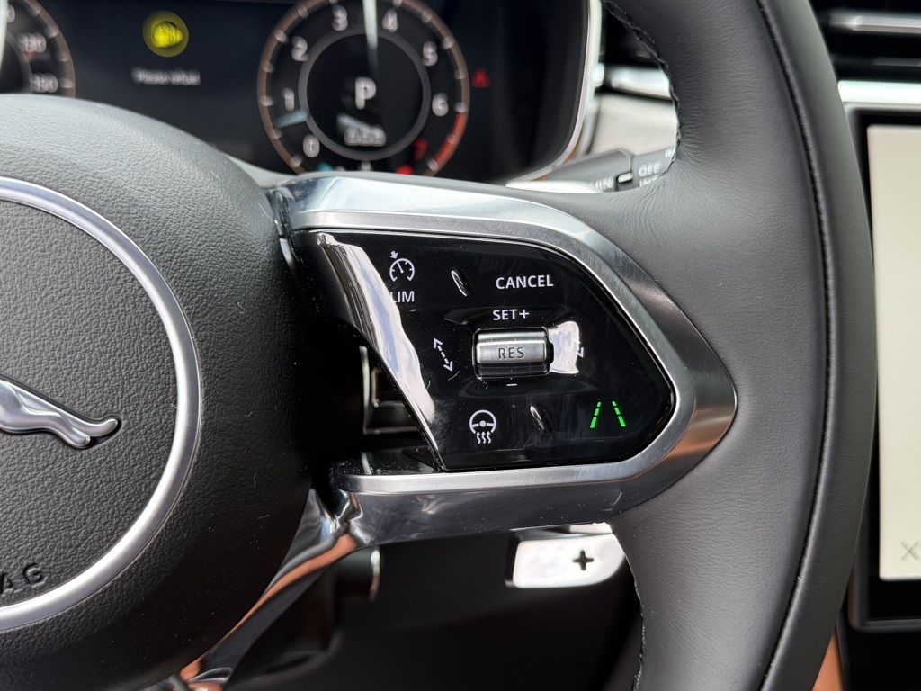 2026 Jaguar F-PACE P400 R-Dynamic S photo 18