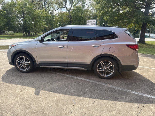 2017 Hyundai Santa Fe Limited Ultimate photo 2