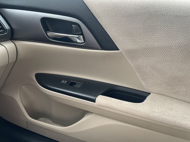 2013 Honda Accord LX photo 11