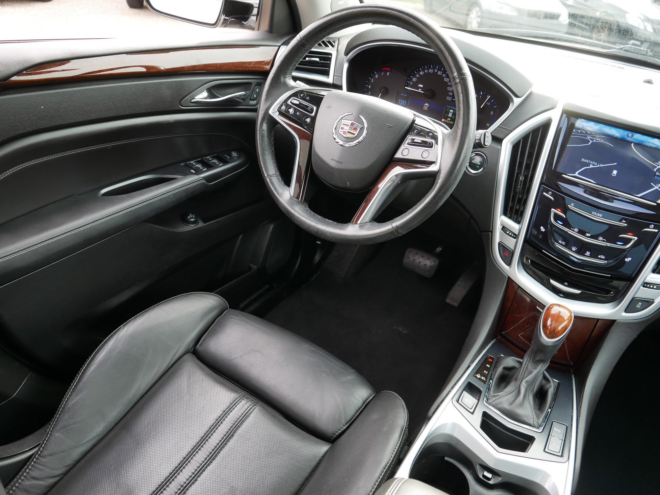 2016 Cadillac SRX Luxury photo 9