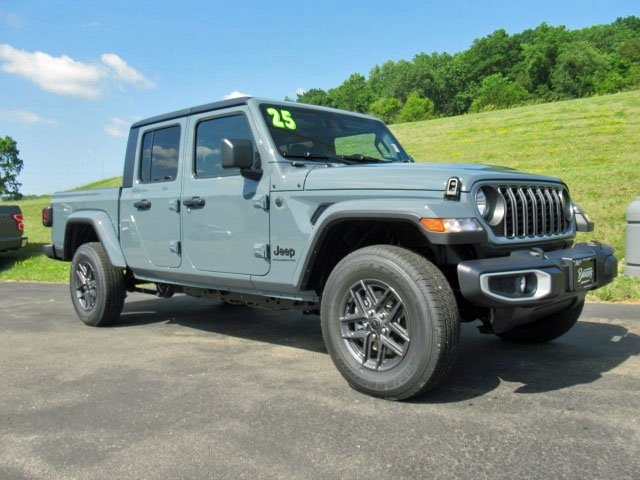 2025 Jeep Gladiator Sport S photo 4