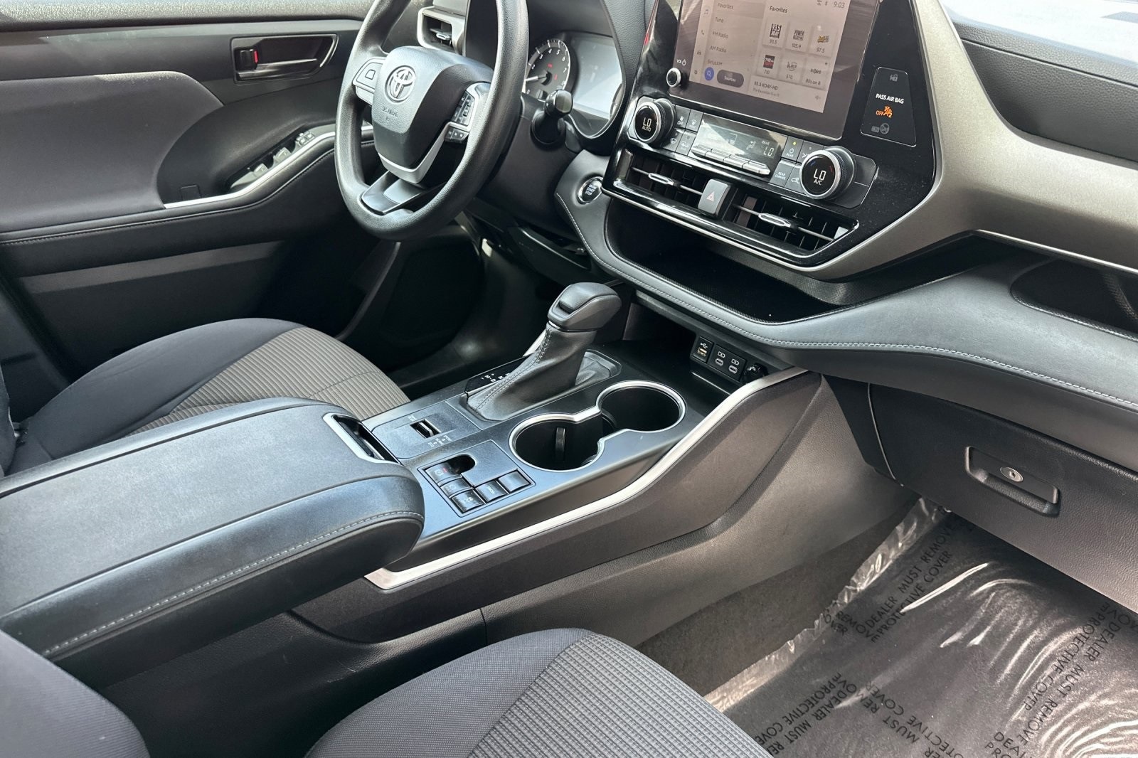 2023 Toyota Highlander L photo 18