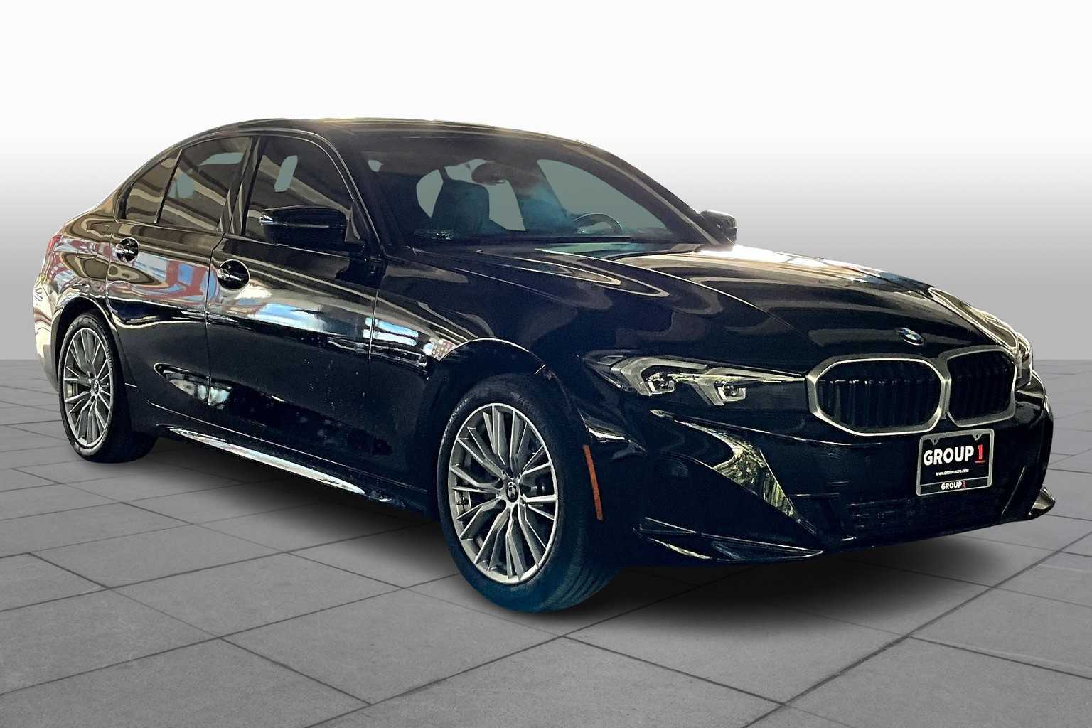 2023 Bmw 330i photo 2