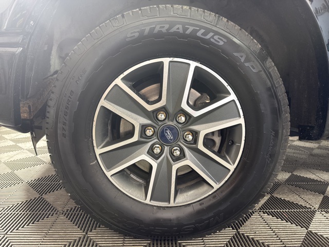 2016 Ford F-150 XLT photo 10