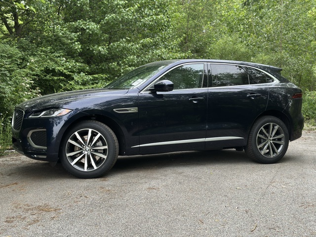 2026 Jaguar F-Pace R-Dynamic S's photo
