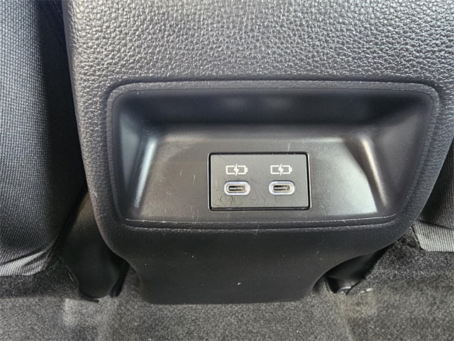 2025 Toyota Corolla LE photo 16
