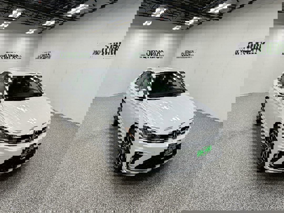 2025 Volkswagen Jetta SE's photo