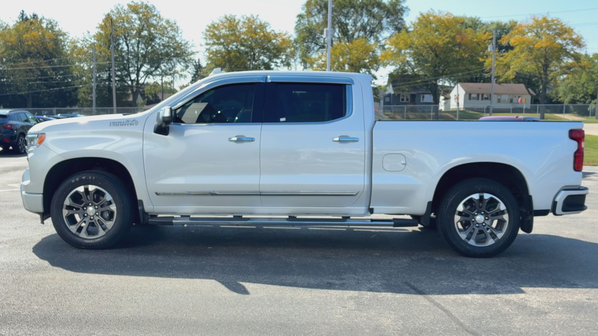 2023 Chevrolet Silverado 1500 High Country photo 4