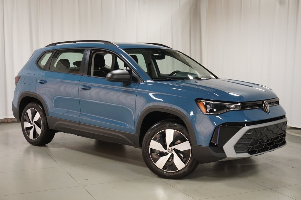2025 Volkswagen Taos S photo 3