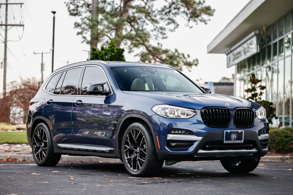 2021 BMW X3 30e's photo
