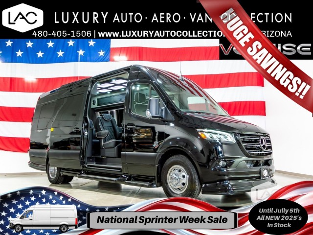 2025 OGV Luxury Coach V-CRUISE (C5) Long Sofa Bed w/ Rear-Storage & PetSafe