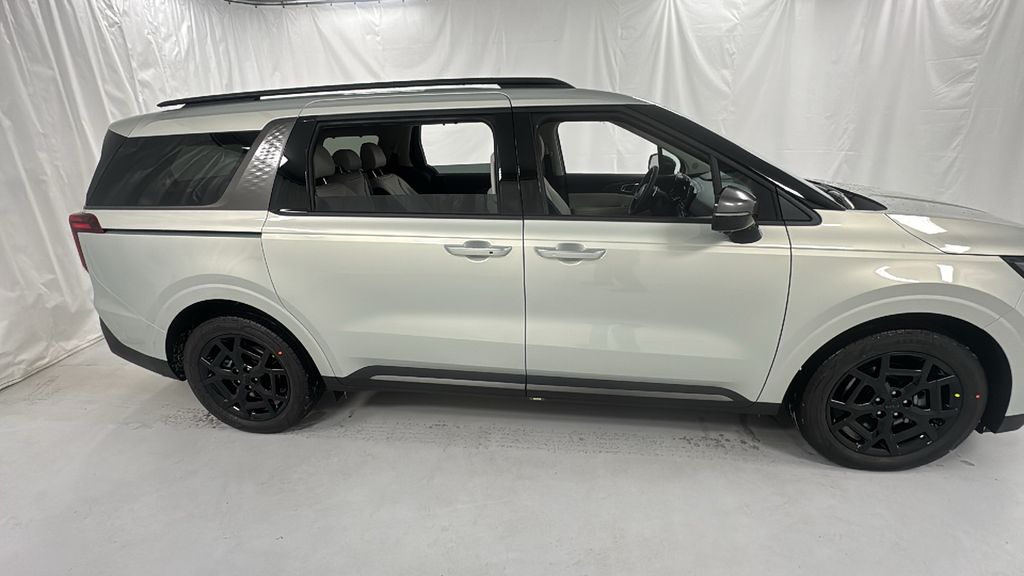 2026 Kia Carnival SX Prestige photo 2