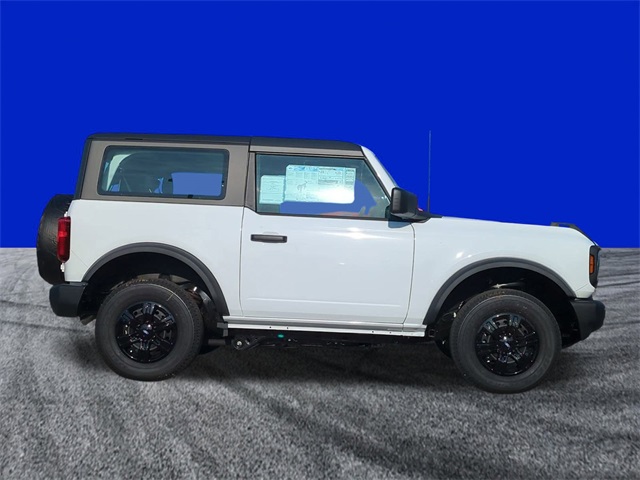 2025 Ford Bronco Base photo 2