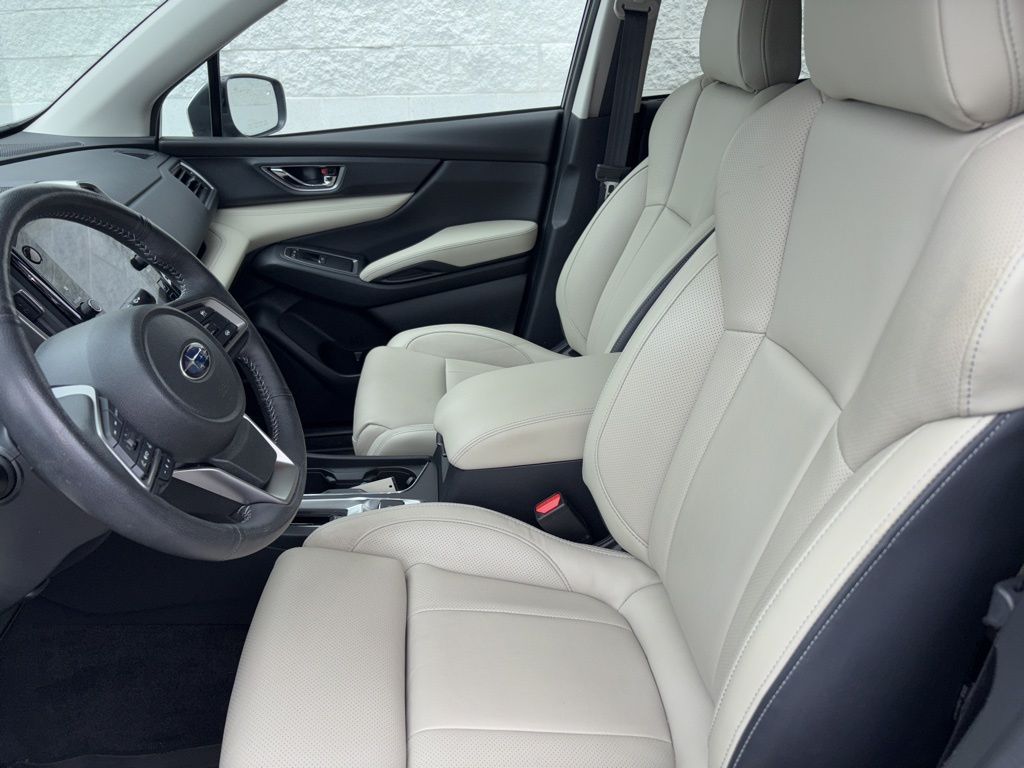 2023 Subaru Ascent Limited photo 2