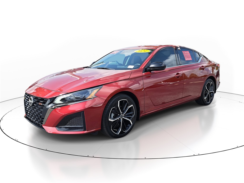 2024 Nissan Altima 2.5 SR photo 4