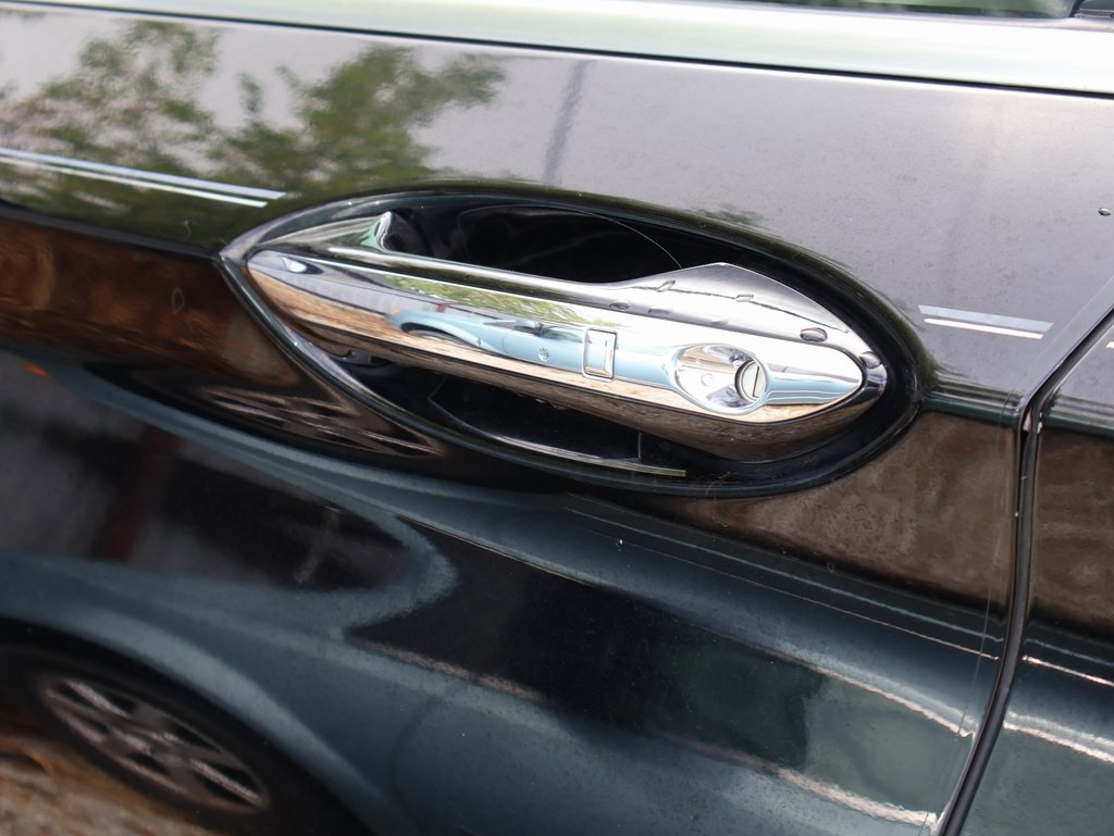 2019 Infiniti QX50 Essential photo 17