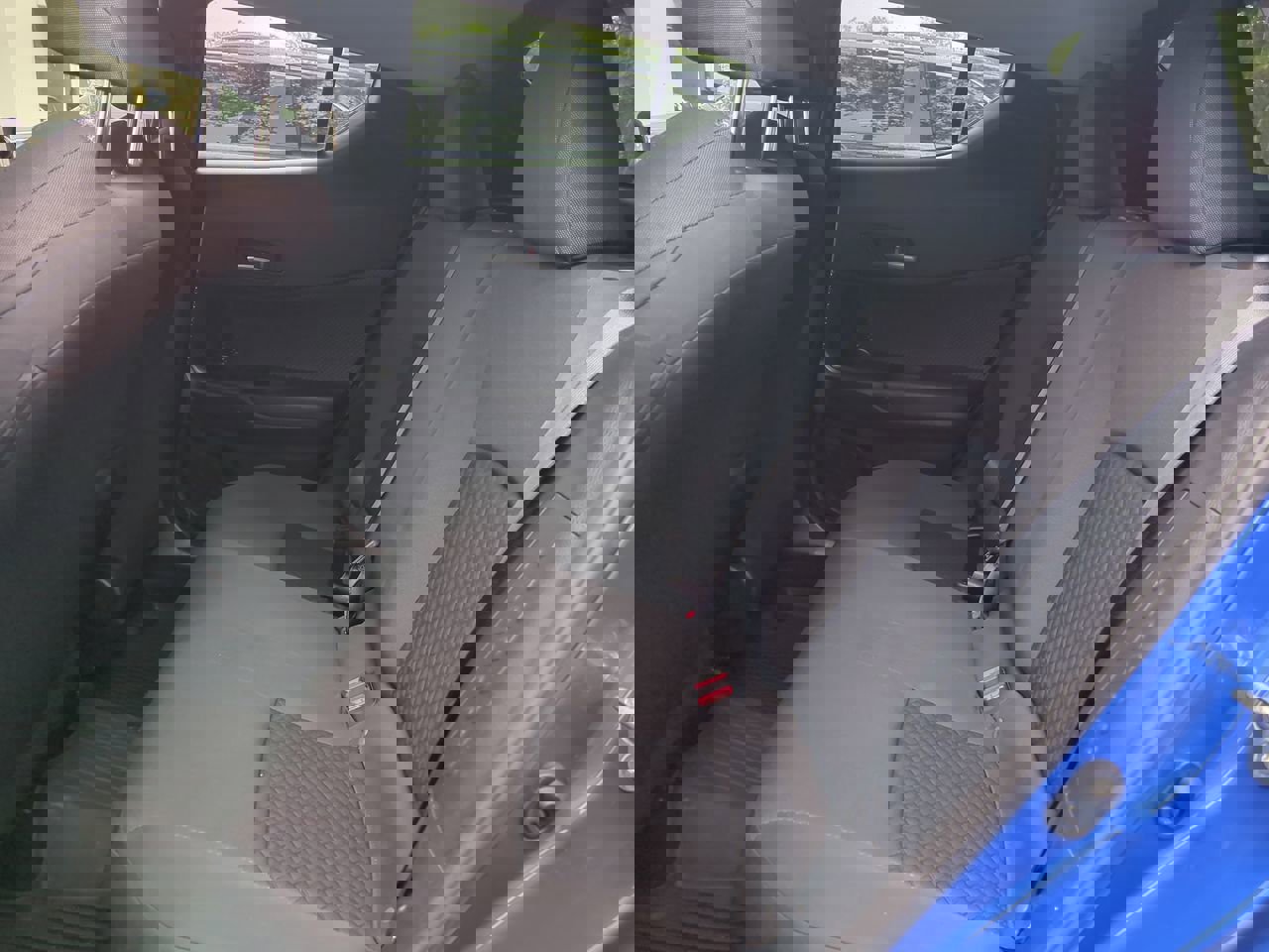 2020 Toyota C-HR LE photo 11