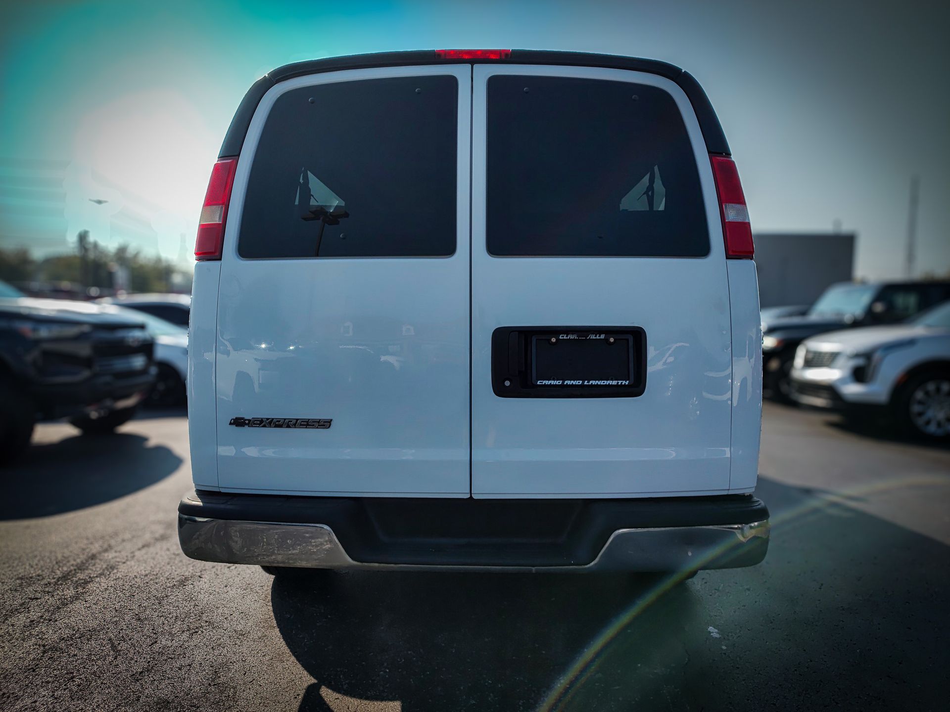 2017 Chevrolet Express 3500 LT photo 13