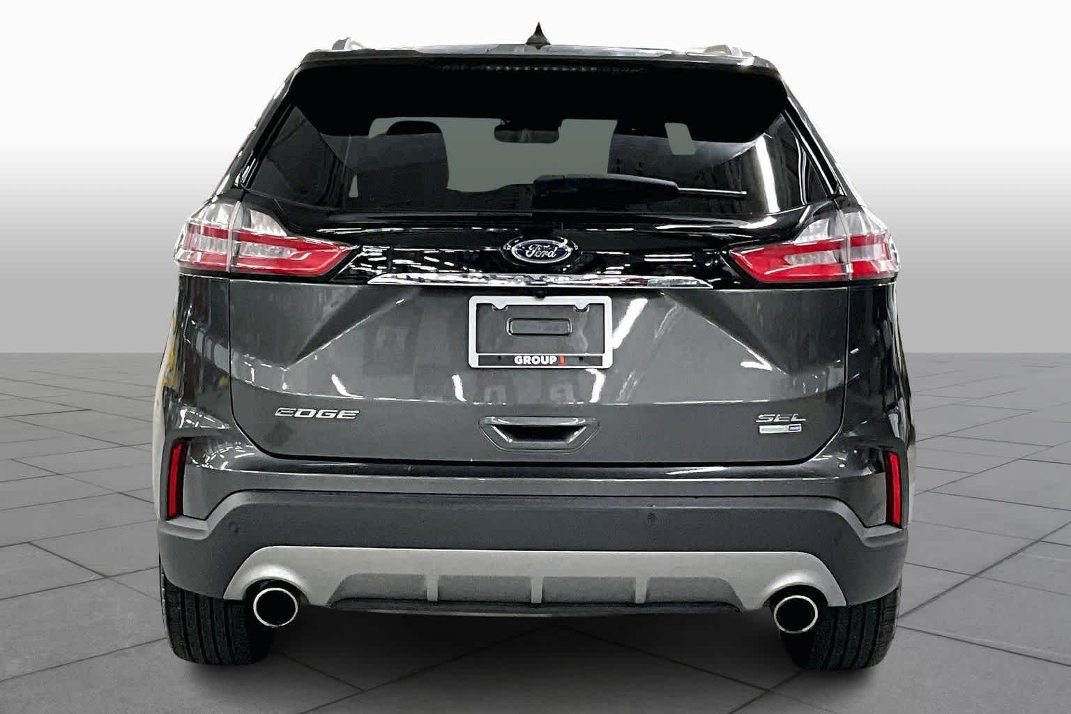 2020 Ford Edge SEL photo 4