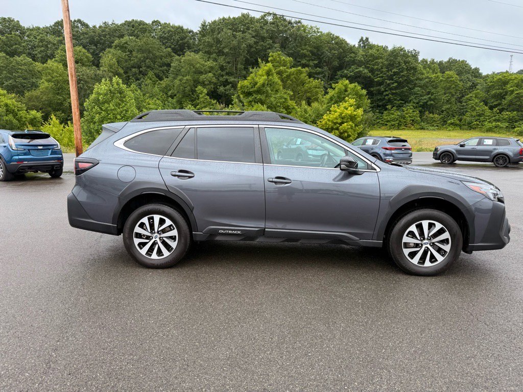 2024 Subaru Outback Premium photo 2