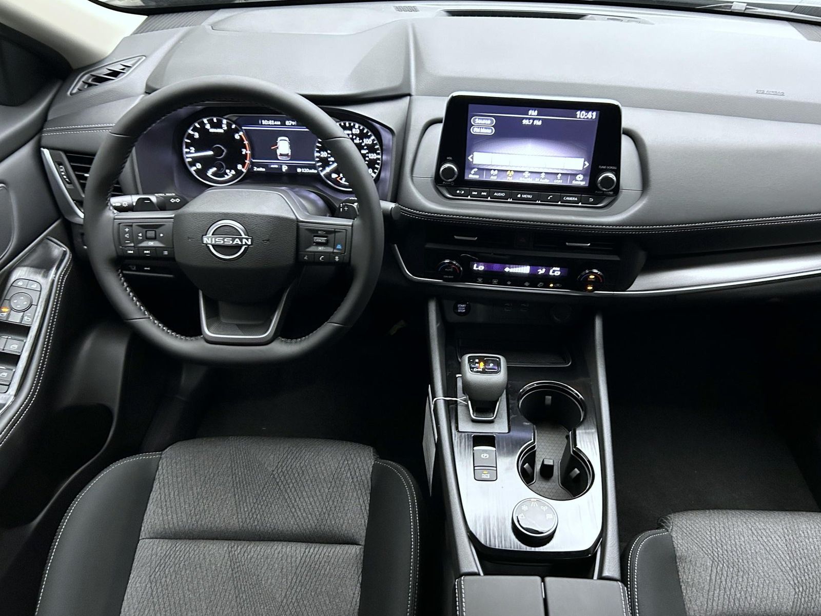 2026 Nissan Rogue SV photo 12