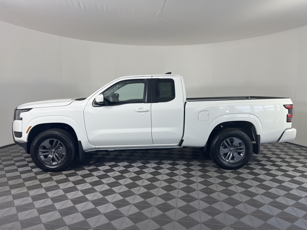 2025 Nissan Frontier SV photo 6