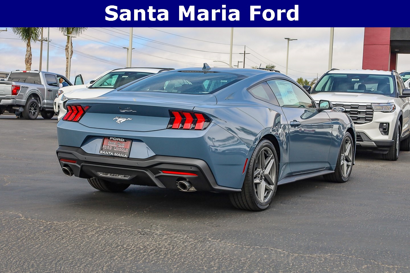 2025 Ford Mustang EcoBoost photo 4