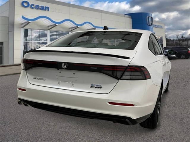 2025 Honda Accord Hybrid Sport-L photo 4