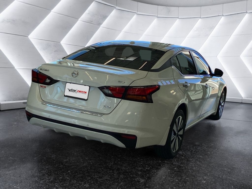 2022 Nissan Altima 2.5 SV photo 4