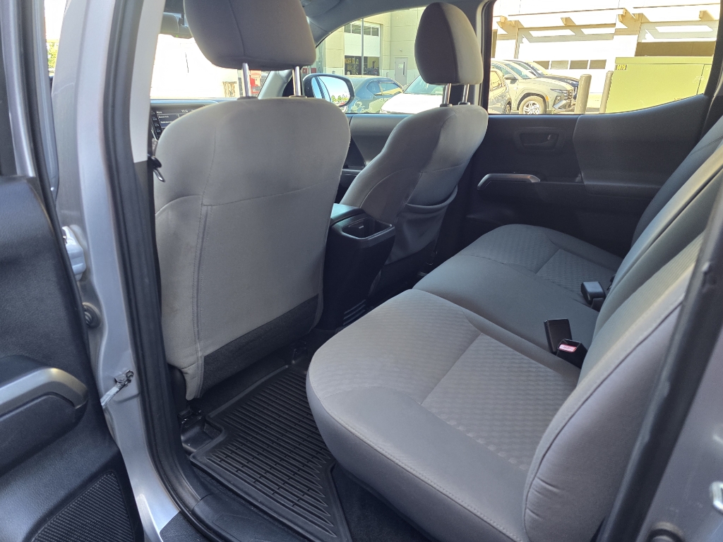 2020 Toyota Tacoma SR5 photo 15