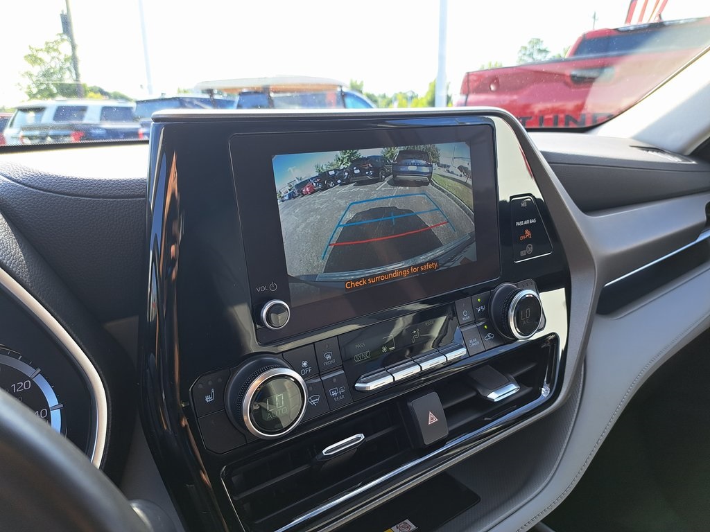2023 Toyota Highlander Hybrid XLE photo 15