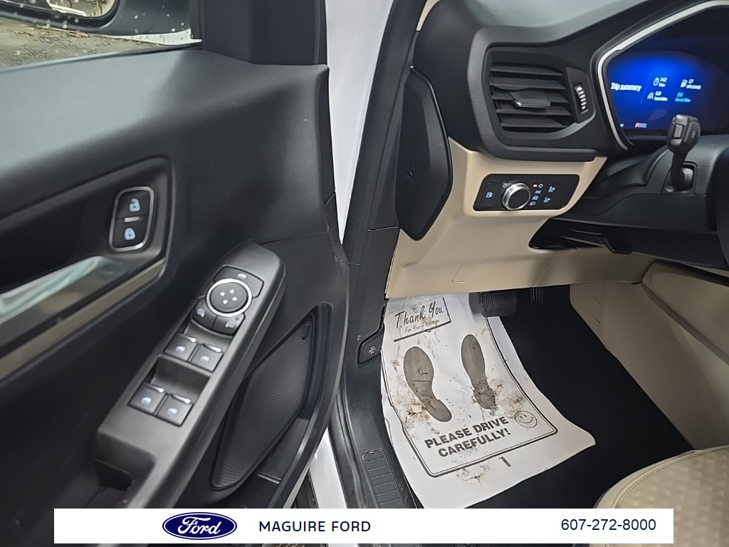 2020 Ford Escape SE Sport Hybrid photo 26