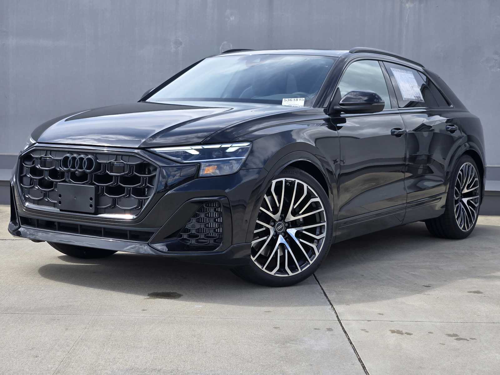 2025 Audi SQ8 Premium Plus