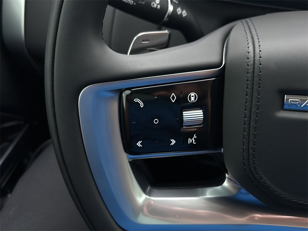 2025 Land Rover Range Rover SE photo 22