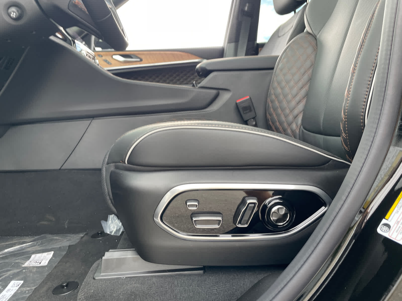 2025 Jeep Grand Cherokee Summit Reserve photo 19