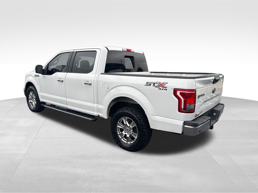 2015 Ford F-150 XLT photo 3