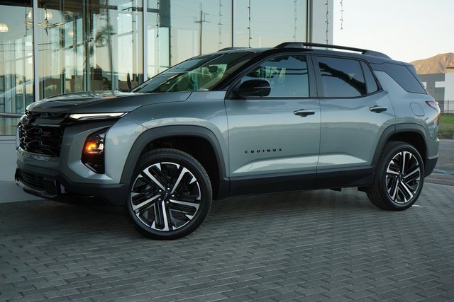 2026 Chevrolet Equinox RS photo 4