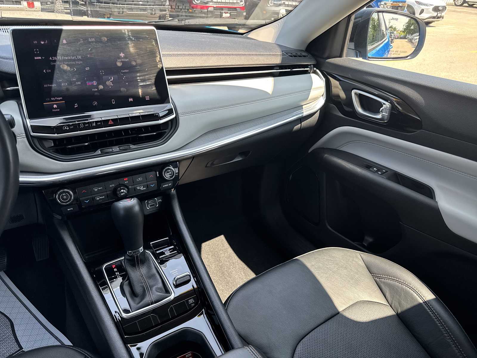 2022 Jeep Compass Limited photo 22