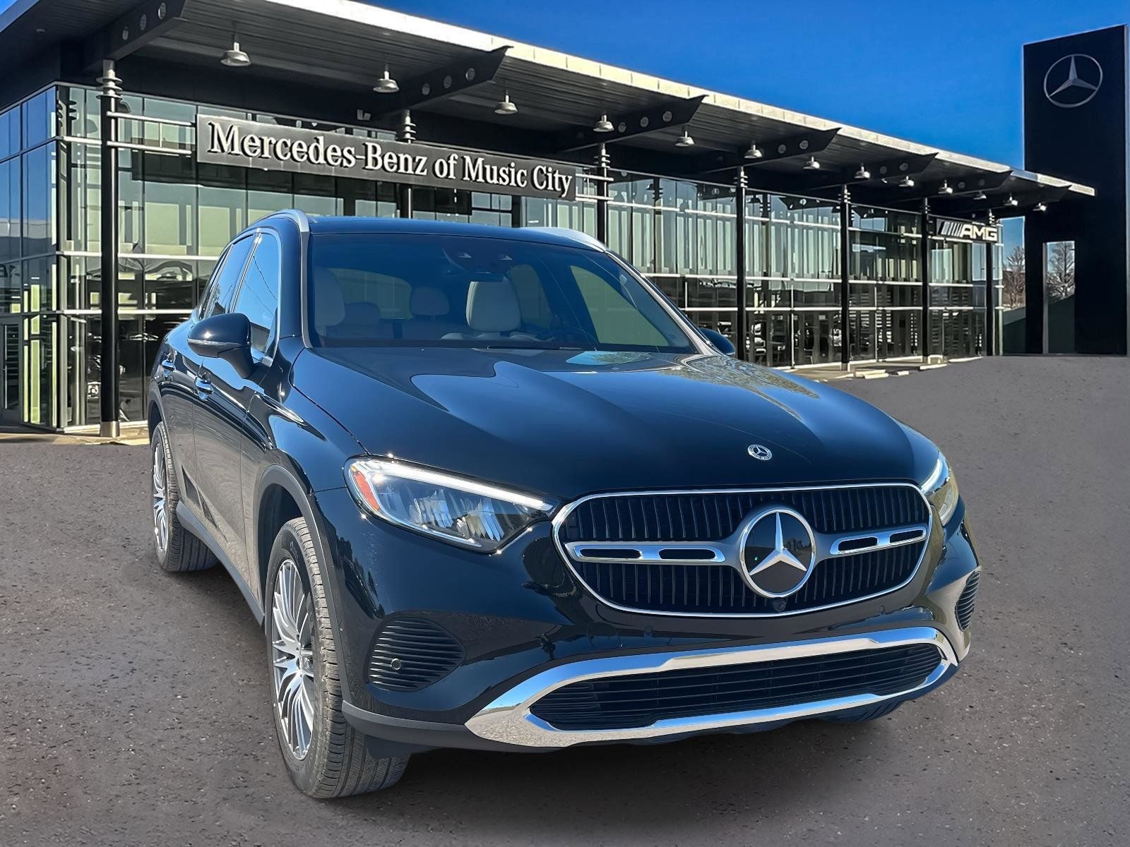 2024 Mercedes-Benz GLC GLC 300's photo