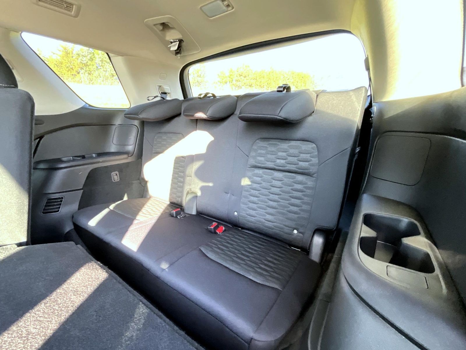 2025 Nissan Pathfinder S photo 11