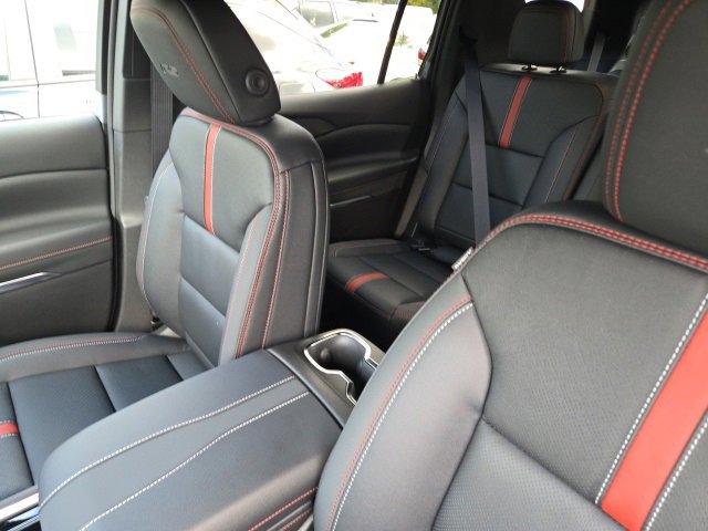 2026 Chevrolet Traverse RS photo 13