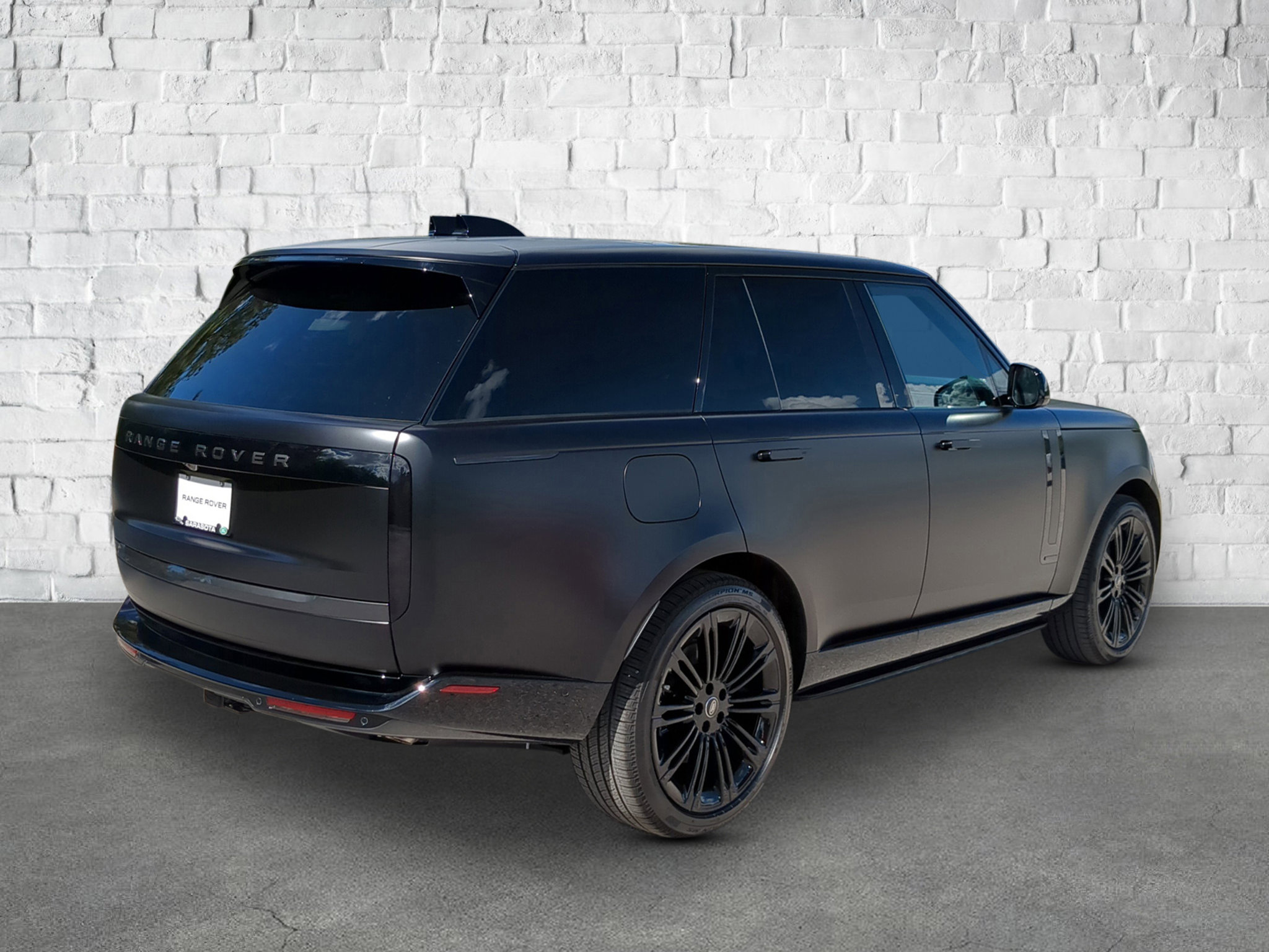 2025 Land Rover Range Rover Autobiography photo 4