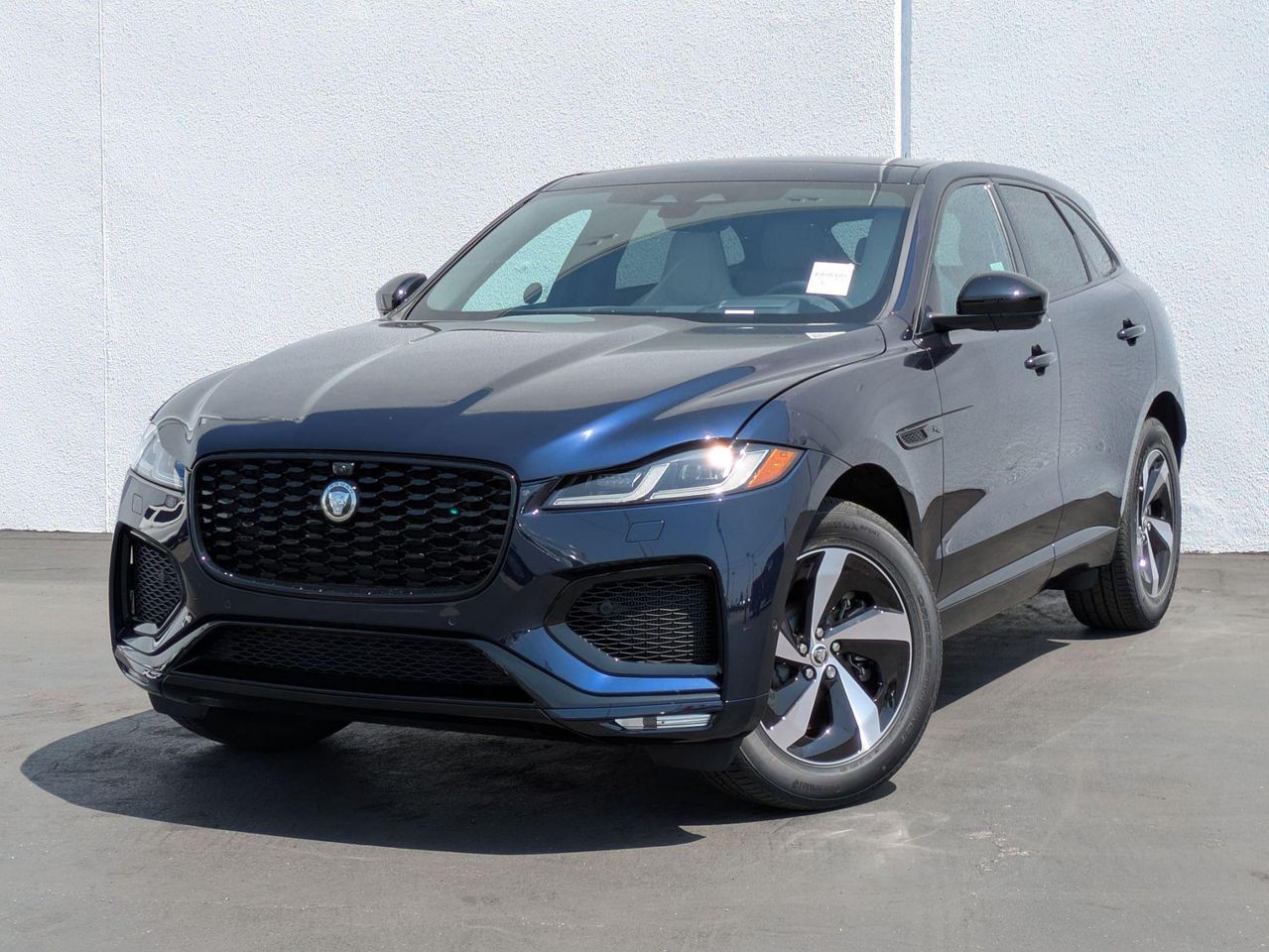 2026 Jaguar F-Pace R-Dynamic S's photo