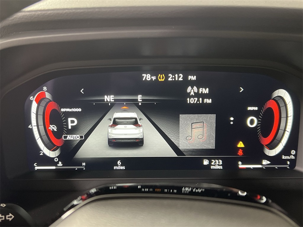 2026 Nissan Rogue Platinum photo 9
