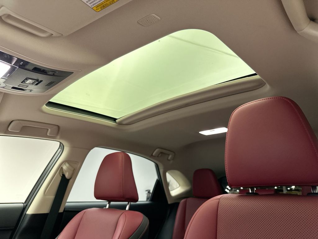2021 Lexus NX 300 photo 11