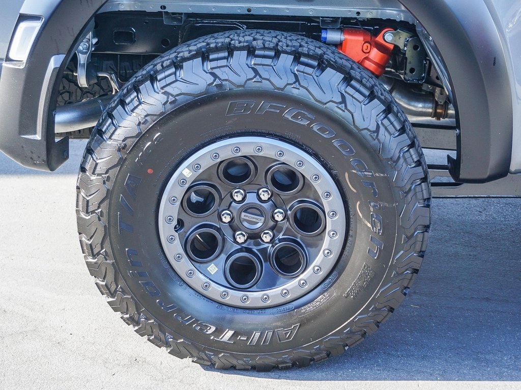 2025 Ford F-150 Raptor photo 8