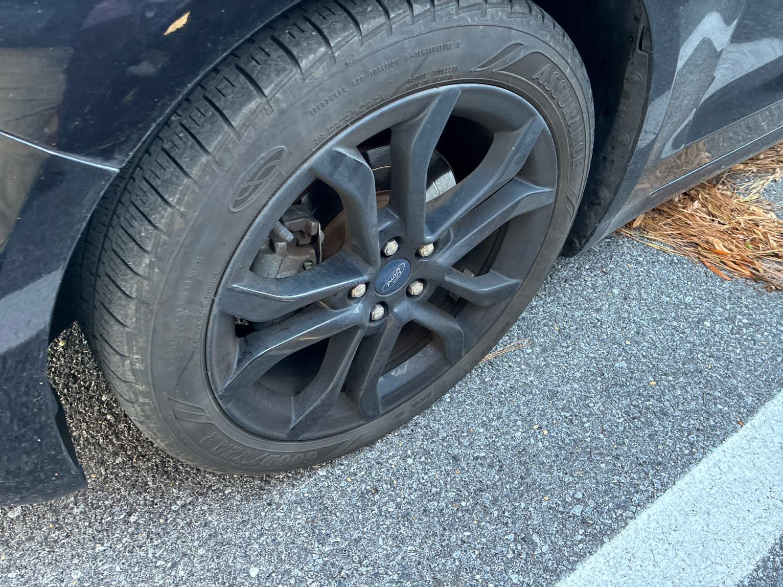 2020 Ford Fusion SE photo 2